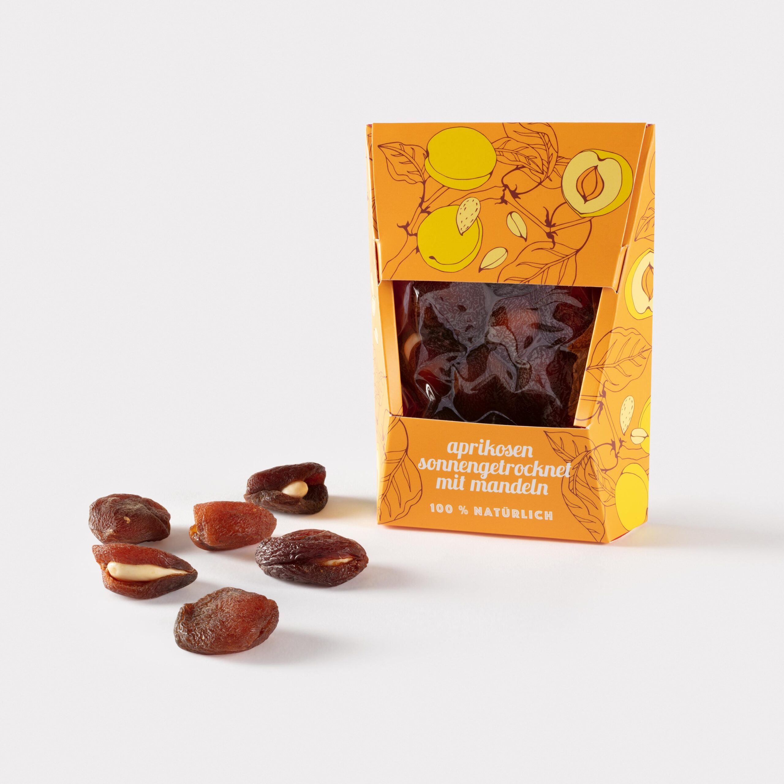 Aprikosen mit Mandeln