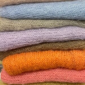 The Knittin' Goat, farbenfrohe Schals, Hayat Delikatessen, Hayat Köstlichkeiten, warm und weich