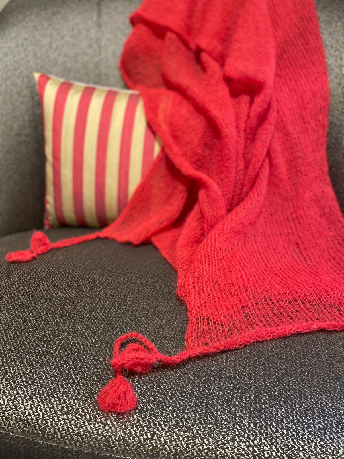 Schal rot gemustertes Sofa, Kid Mohair, Hayat Delikatessen, Kuschelig warm